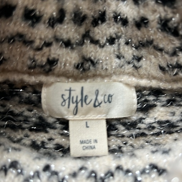 Women’s Comfy Sweater - Picture 5 of 6